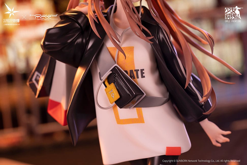 PREORDINE+ 08/2025 Girls Frontline PVC Statue 1/7 UMP9 Bee's Knees 24 cm