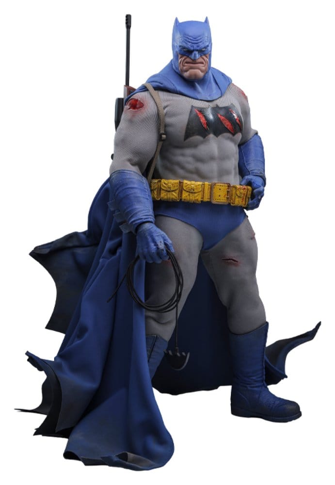 🧪 LAB | PREORDINE+ 07/2027 Batman: The Dark Knight Returns Comic Masterpiece Action Figure 1/6 Batman (Battle Damaged Version) 32 cm