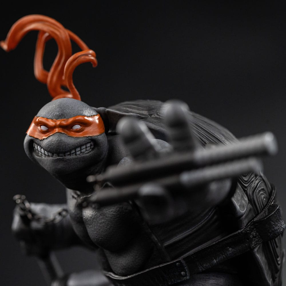 🧪 LAB | SU ORDINAZIONE Teenage Mutant Ninja Turtles Art Scale Statue 1/10 Michelangelo Black and White Variant 26 cm heo exclusive