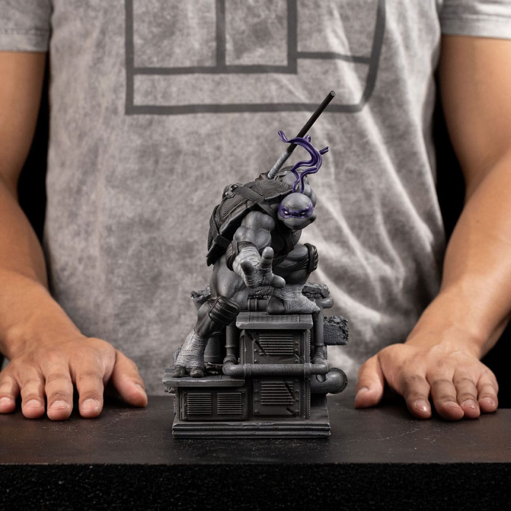 🧪 LAB | SU ORDINAZIONE Teenage Mutant Ninja Turtles Art Scale Statue 1/10 Donatello Black and White Variant 26 cm heo exclusive