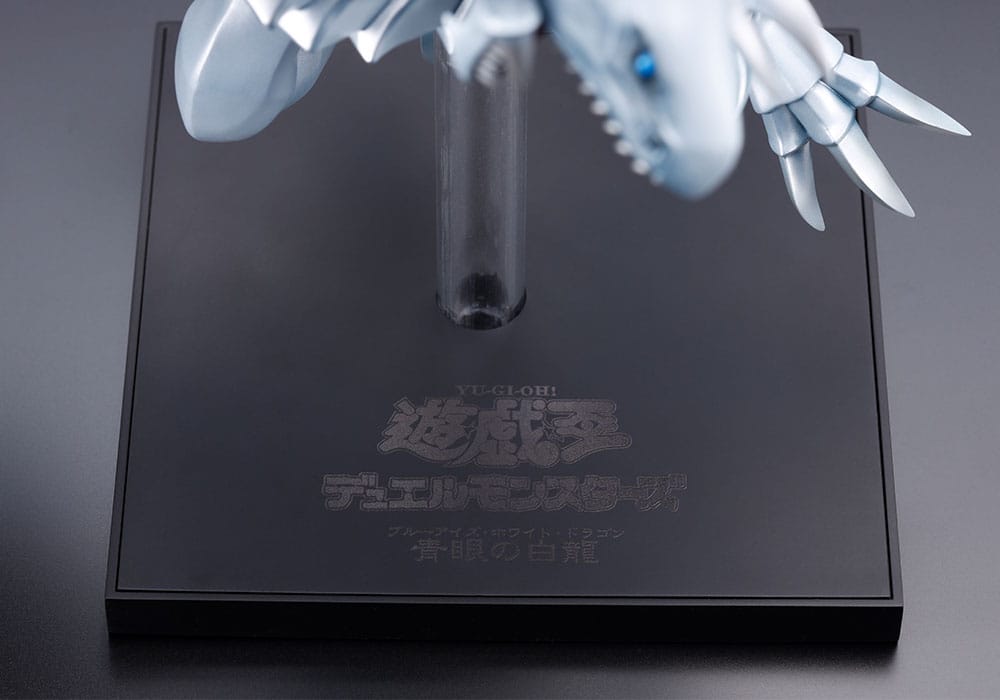 SU ORDINAZIONE Yu-Gi-Oh! Oshi Works Statue Blue-Eyes White Dragon 25 cm