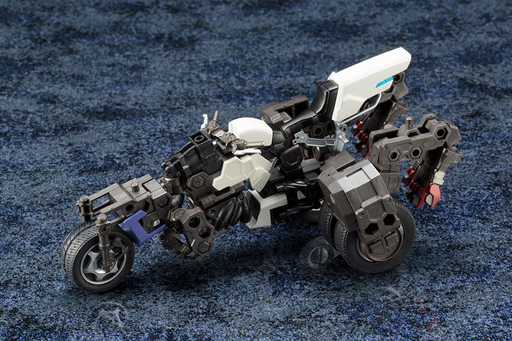 PREORDINE ESAURITO Hexa Gear Plastic Model Kit 1/24 Rayblade Impulse 24 cm