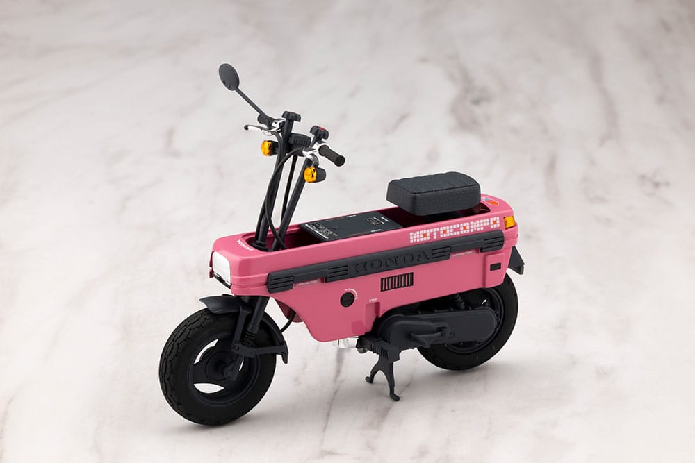 SU ORDINAZIONE Sousai Shojo Teien Plastic Model Kit 1/10 Emma Koishikawa Nocturne with Honda AB12 Motocompo 14 cm