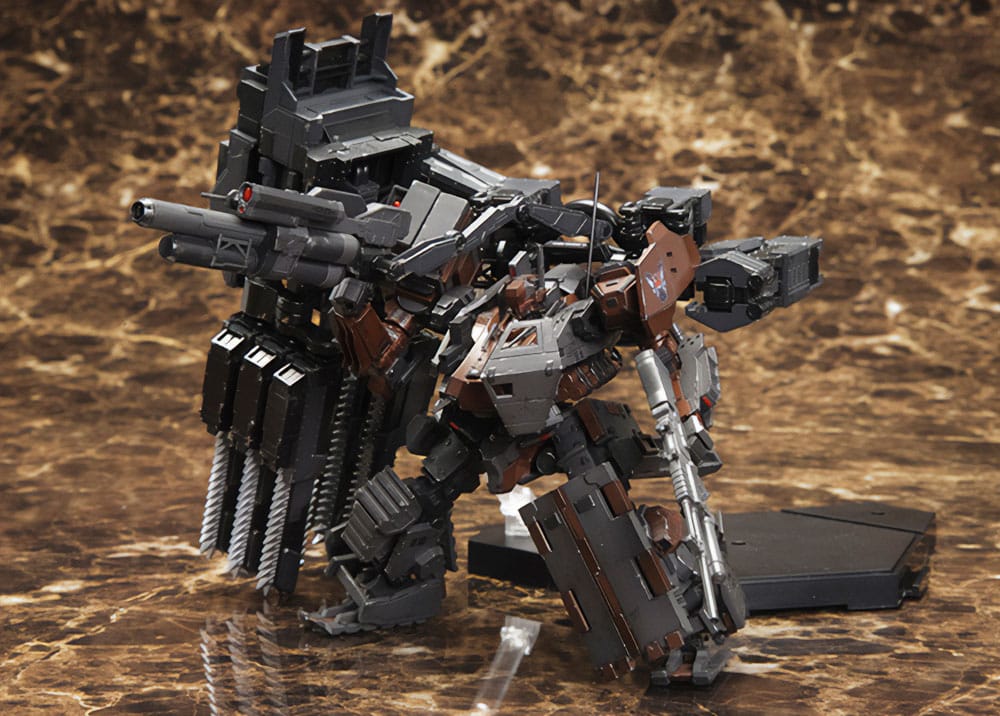 PREORDINE CHIUSO 07/2025 Armored Core Plastic Model Kit 1/72 UCR-10/A 19 cm (PREORDINE NON CANCELLABILE)