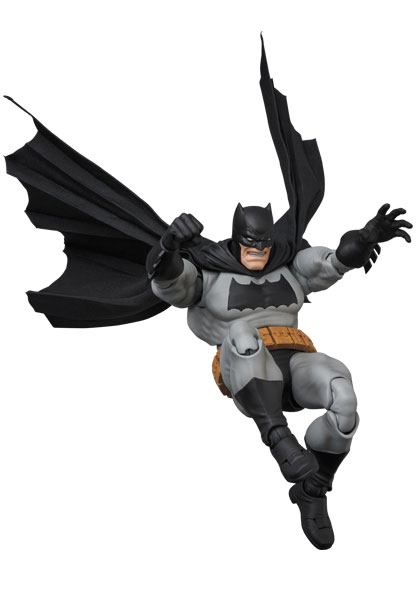 PREORDINE ESAURITO The Dark Knight Returns MAFEX Action Figure Batman 16 cm