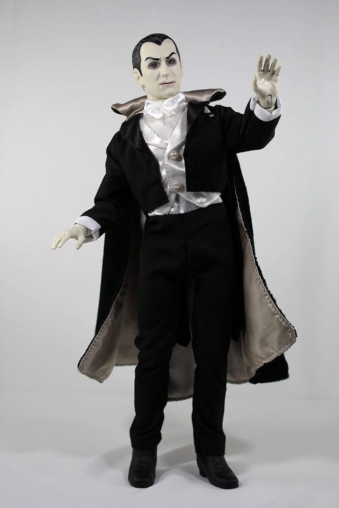 SU ORDINAZIONE Universal Monsters Action Figure Dracula 36 cm ESAURITO