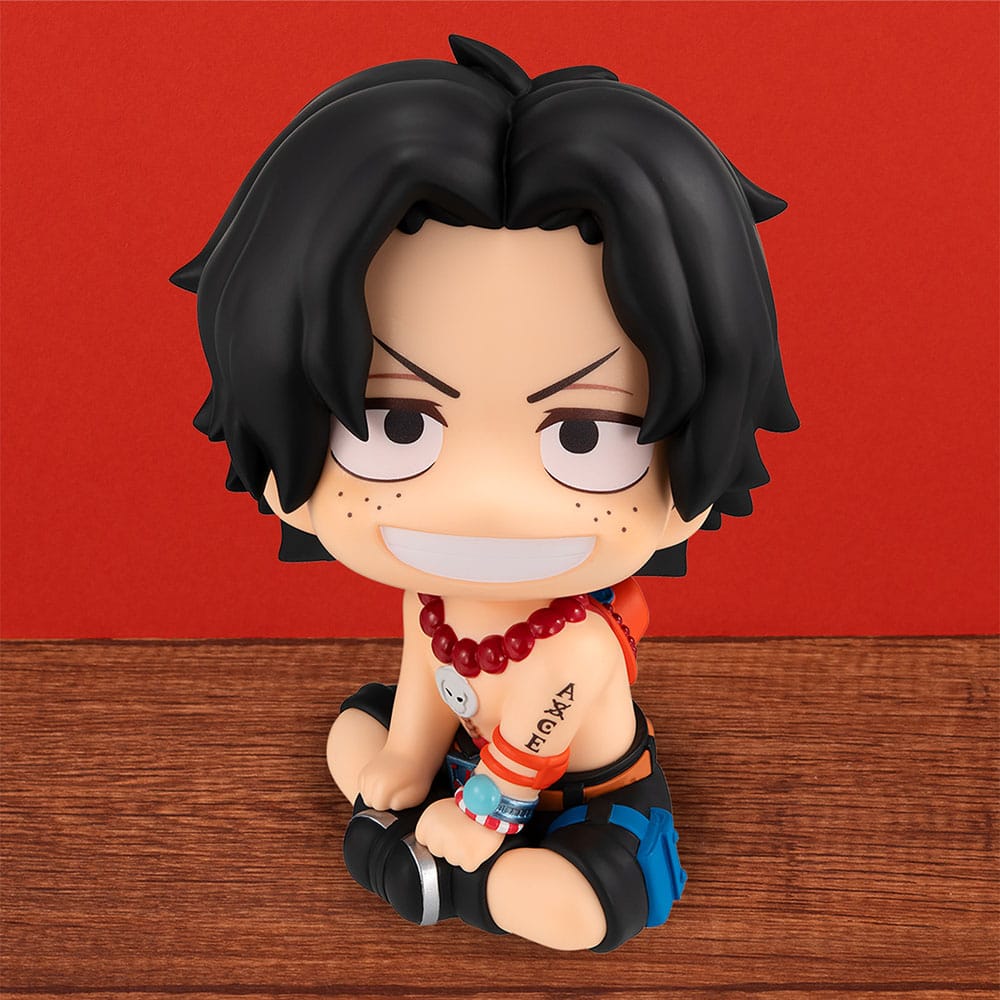 PREORDINE+ 03/2027 One Piece Look Up PVC Figure Portgas D. Ace 11 cm (Repeat)
