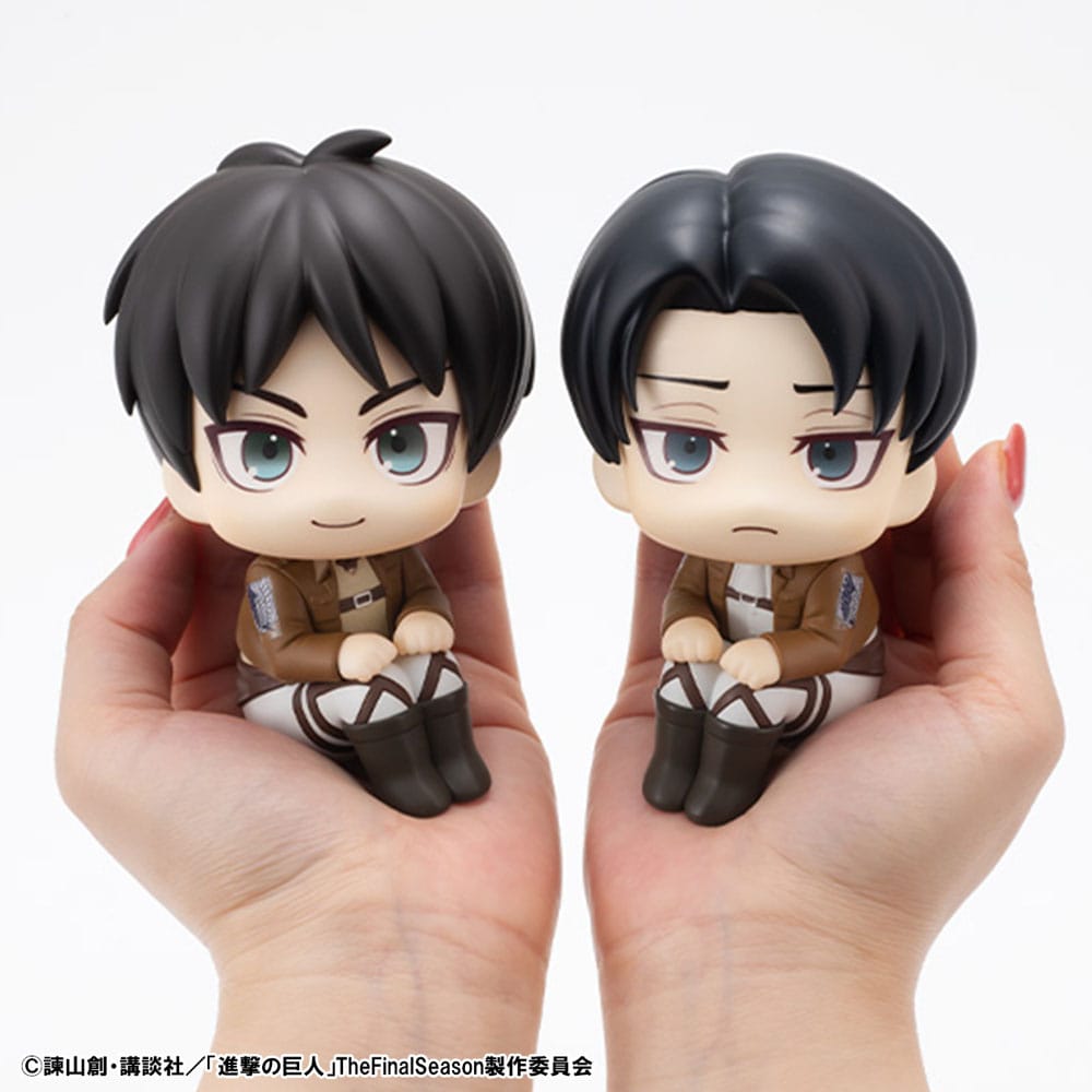 PREORDINE 03/2026 Attack on Titan Look Up PVC Statue Eren Jaeger & Levi Set (with gift) 11 cm (PREORDINE NON CANCELLABILE)