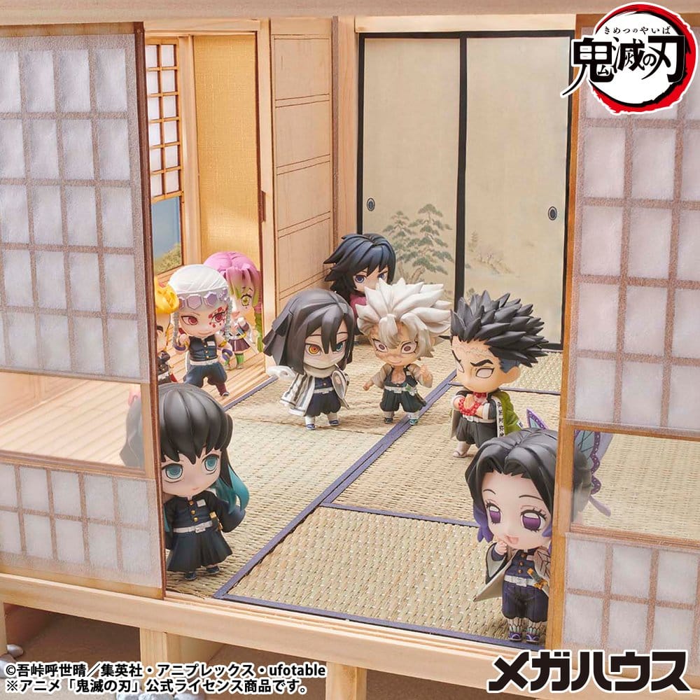 SU ORDINAZIONE Demon Slayer Kimetsu no Yaiba Trading Figure Tanjiro & Friends 5 cm Assortment (8)