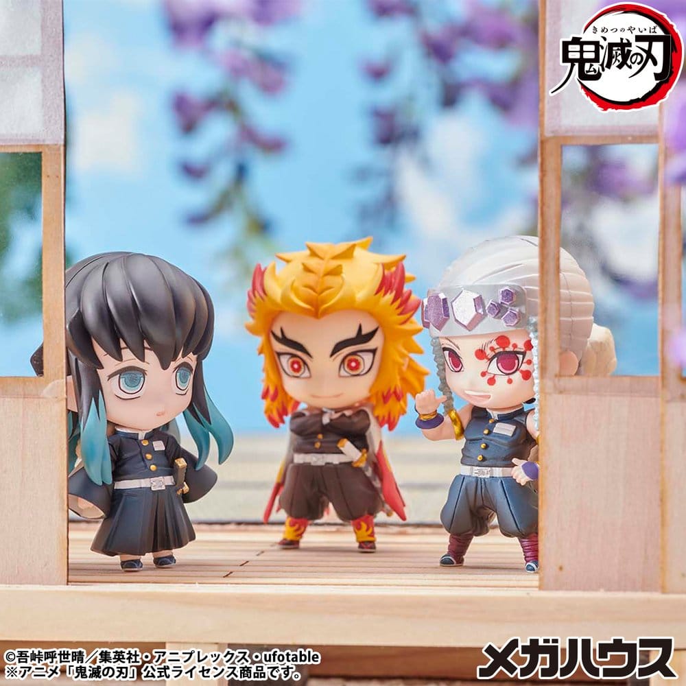 SU ORDINAZIONE Demon Slayer Kimetsu no Yaiba Trading Figure Tanjiro & Friends 5 cm Assortment (8)