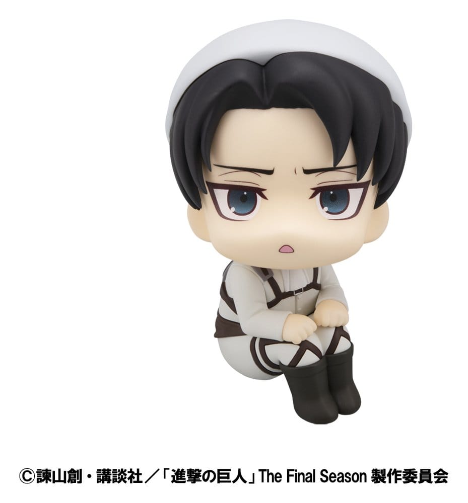 PREORDINE+ 11/2026 Attack on Titan Look Up PVC Statue Levi Cleaning up Ver. 11 cm