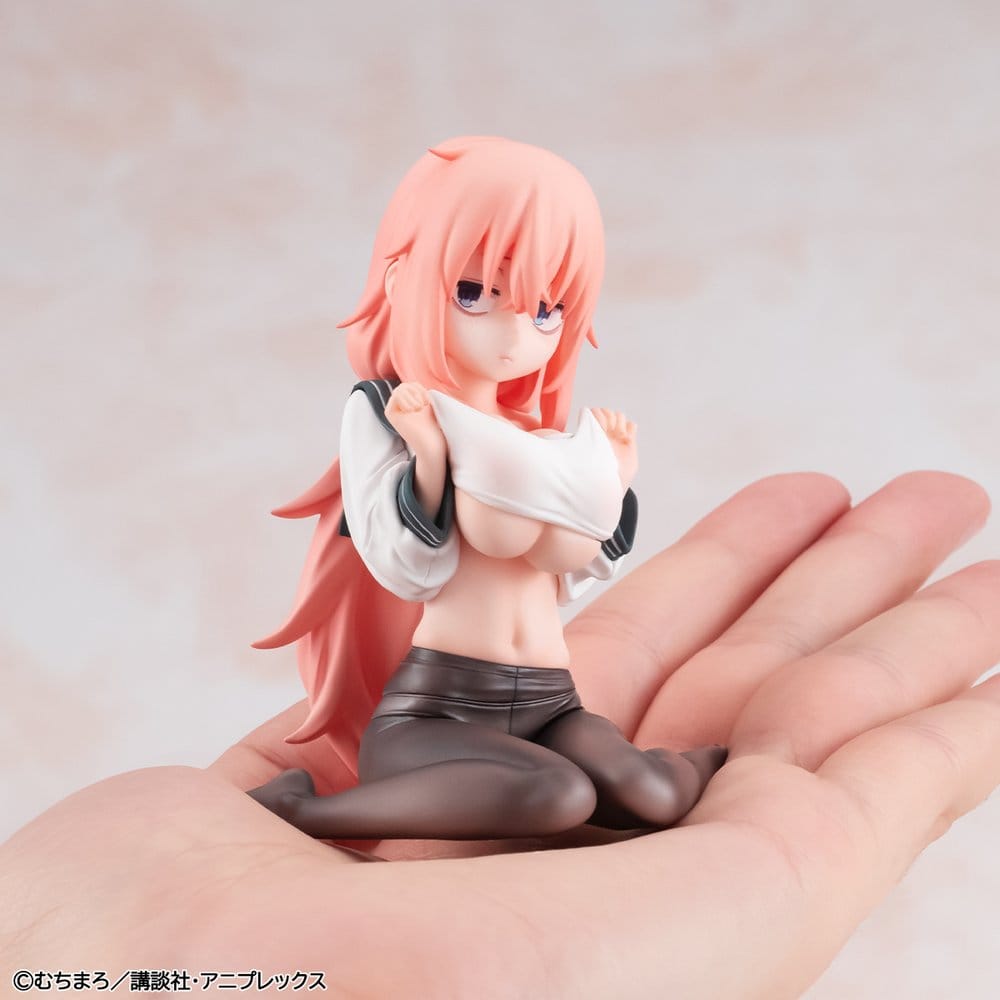 PREORDINE+ 05/2027 There is also a hole in the student organization! Melty Princess PVC Figure Komaro 8 cm Palm Size