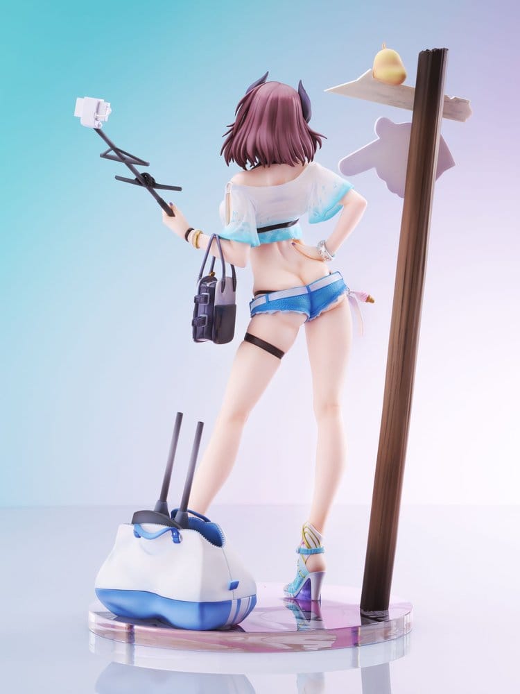 PREORDINE+ 03/2027 Azur Lane PVC Figure 1/7 Kirishima Bravely Summer 28 cm