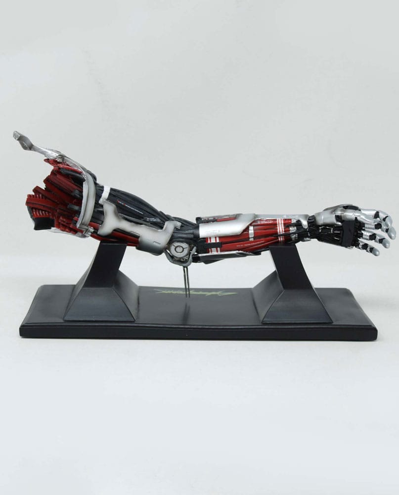 AUF BESTELLUNG Cyberpunk: Edgerunners Replik Silberhand Arm 30 cm