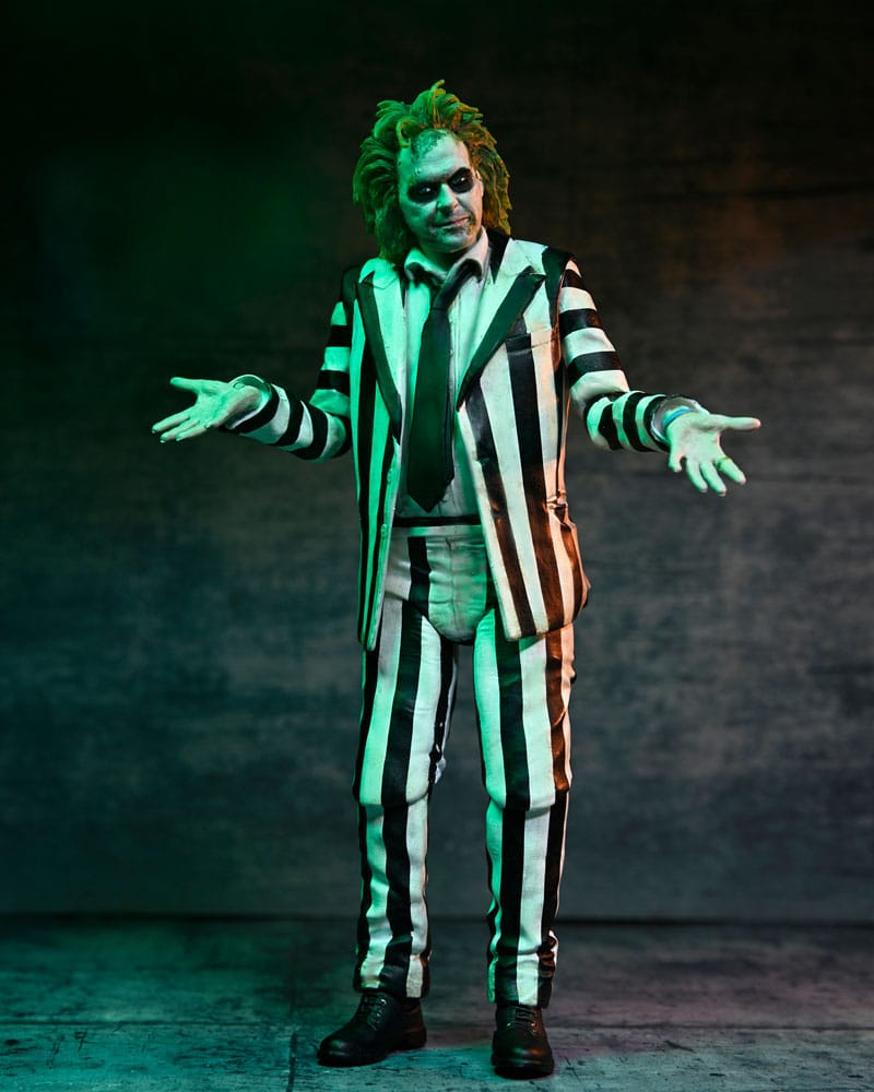 MADE TO ORDER Beetlejuice Beetlejuice Action Figure 7 Scale Ultimate Striped Suit Beetlejuice 18 cm