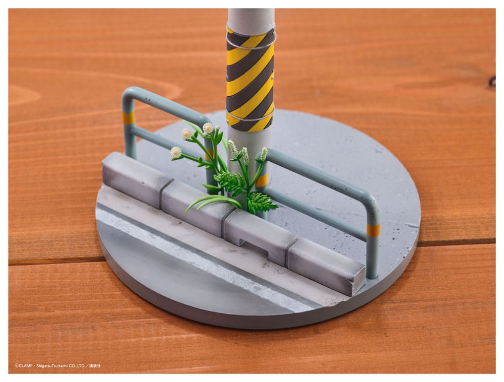 PREORDINE CHIUSO 08/2025 Chobits PVC Statue Chi Soothing breeze 42 cm (PREORDINE NON CANCELLABILE)