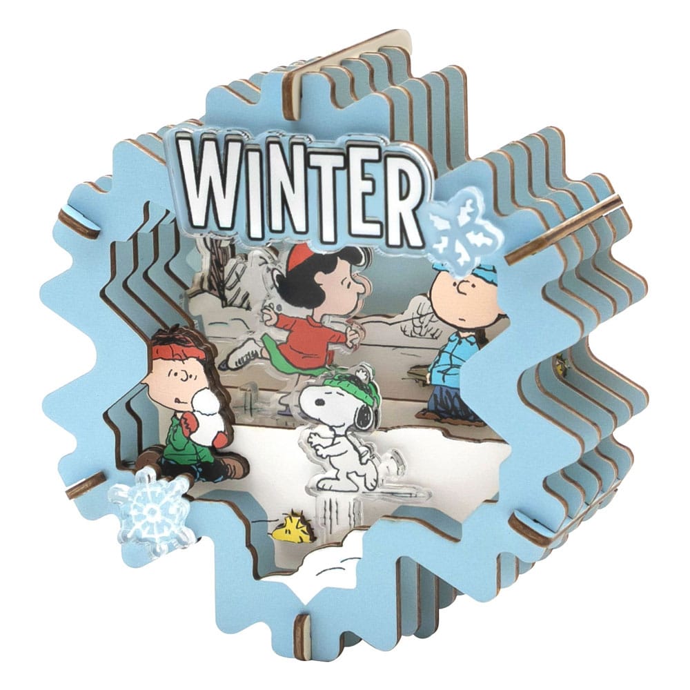 Auf Bestellung gefertigt: Peanuts Puremind Modellbausatz Holztheater Winterwunderland