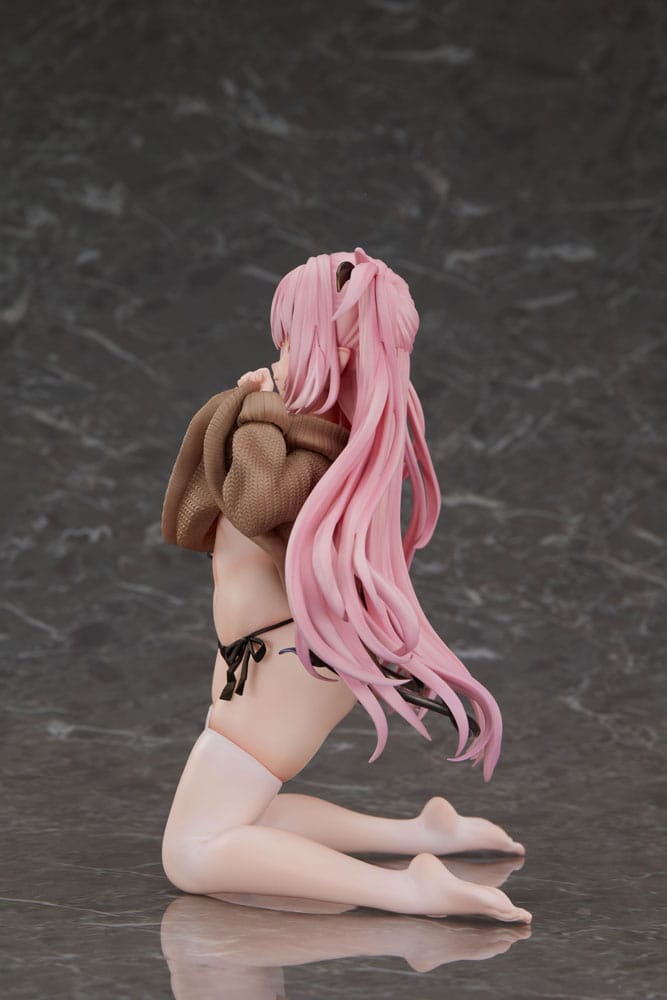 PREORDINE CHIUSO 03/2026 Original Character Statue 1/6 Lulumu Sweater Illustrated by Tamano Kedama Deluxe Edition 14 cm (18+) (PREORDINE NON CANCELLABILE)