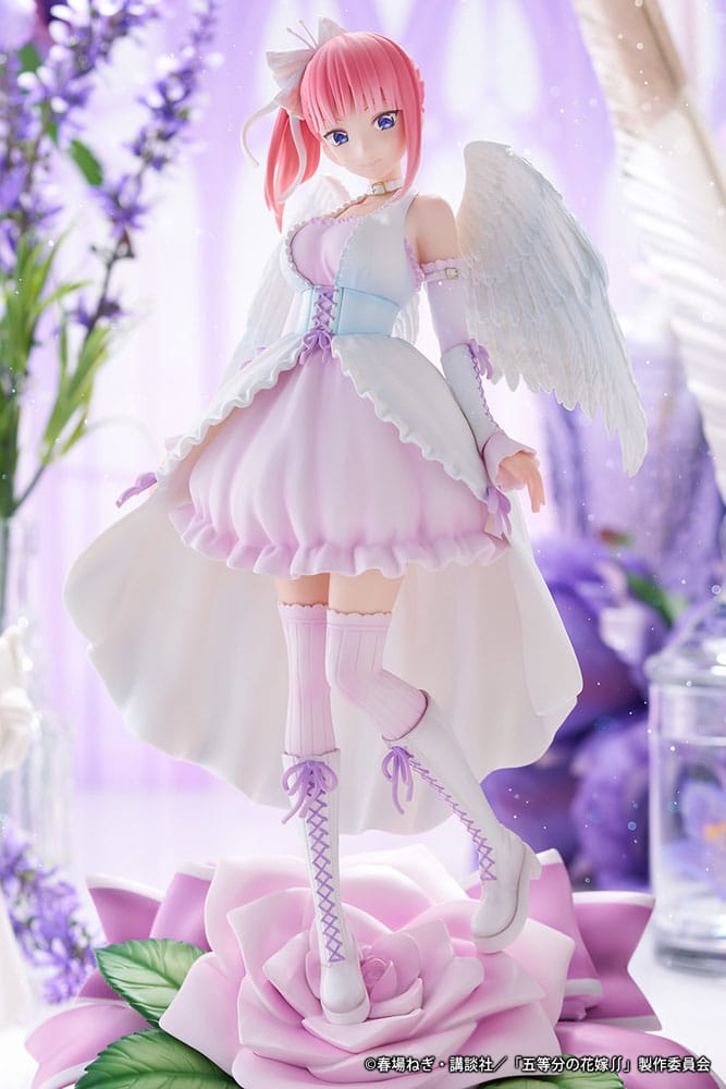 PREORDINE+ CHIUSO 02/2025 The Quintessential Quintuplets Nakano Nino Angel Ver. 26 cm Statue 1/7