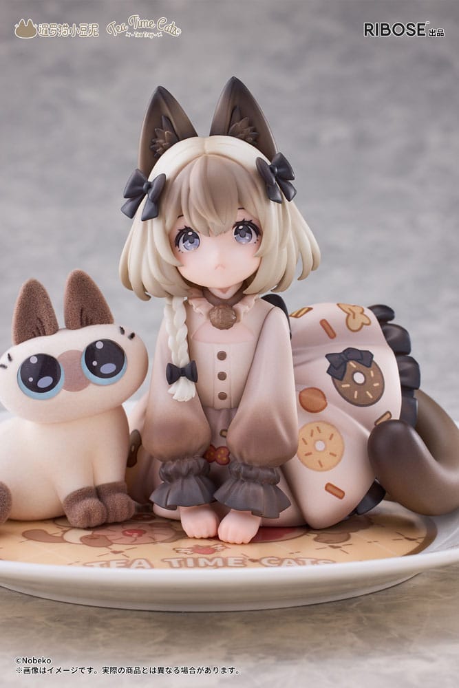 PREORDINE+ CHIUSO 03/2026 Decorated Life Collection PVC Statue Tea Time Cats x Siamese Cat Azuki-san Friendship Collaboration Exclusive Set 18 cm (PREORDINE NON CANCELLABILE)