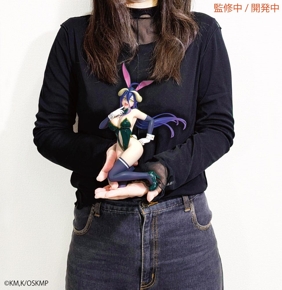 SU ORDINAZIONE Overlord One-Seventh Carat PVC Statue 1/7 Albedo Bunny Ver. 19 cm