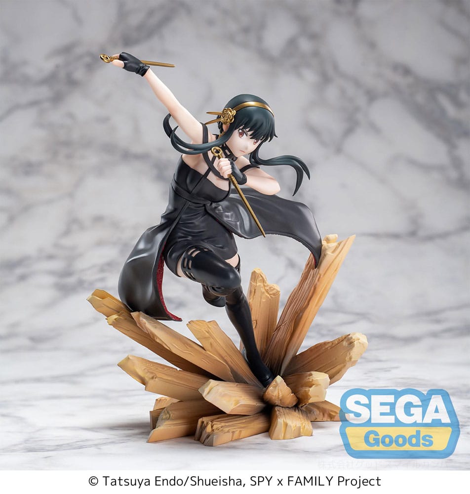 PREORDINE+ 11/2025 Spy x Family Luminasta PVC Statue Yor Forger Thorn Princess mission extend 19 cm