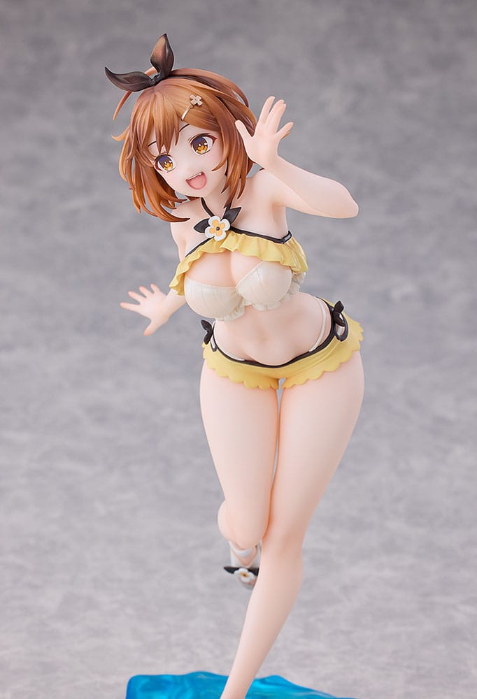 PREORDINE 12/2026 Atelier Ryza: Ever Darkness & the Secret Hideout PVC Statue 1/7 Reisalin Stout: Swimsuit Ver. 23 cm (PREORDINE NON CANCELLABILE)