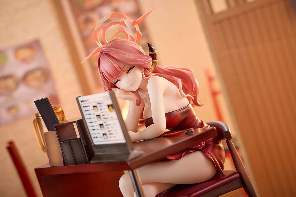 PREORDINE+ 12/2026 Blue Archive PVC Statue 1/7 Aru (Dress): Memorial Lobby Ver. 23 cm