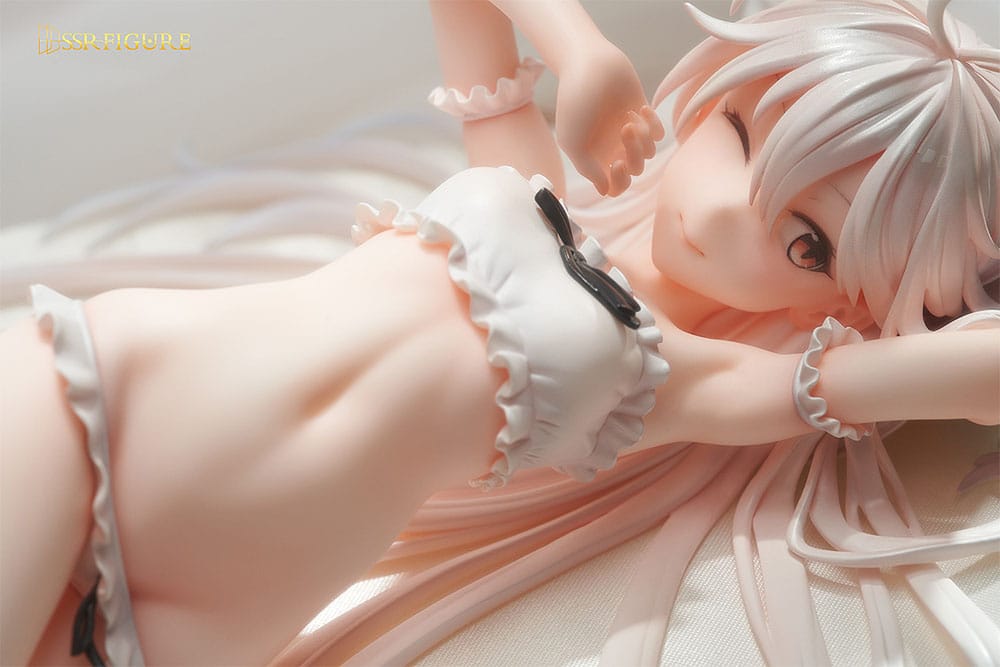PREORDINE+ CHIUSO 08/2025 Original Character PVC Statue 1/7 Wakening White Haired-Chan Illustration by Hayashi Kewi 11 cm