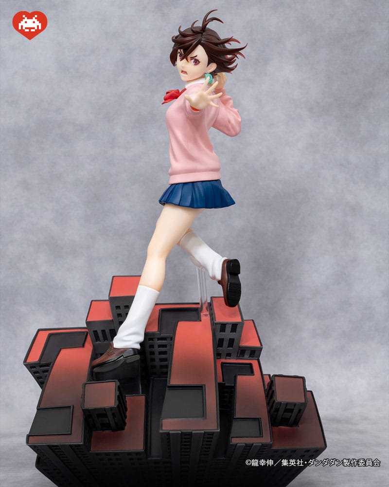 SU ORDINAZIONE Dandadan Dressta PVC Statue Momo 23 cm