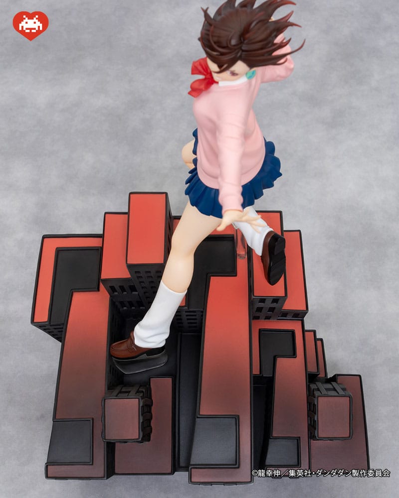 SU ORDINAZIONE Dandadan Dressta PVC Statue Momo 23 cm