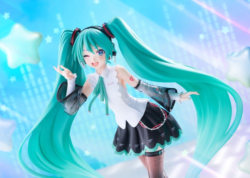 PREORDINE+ 12/2026 Hatsune Miku T-Most PVC Figure NT Ver. 29 cm