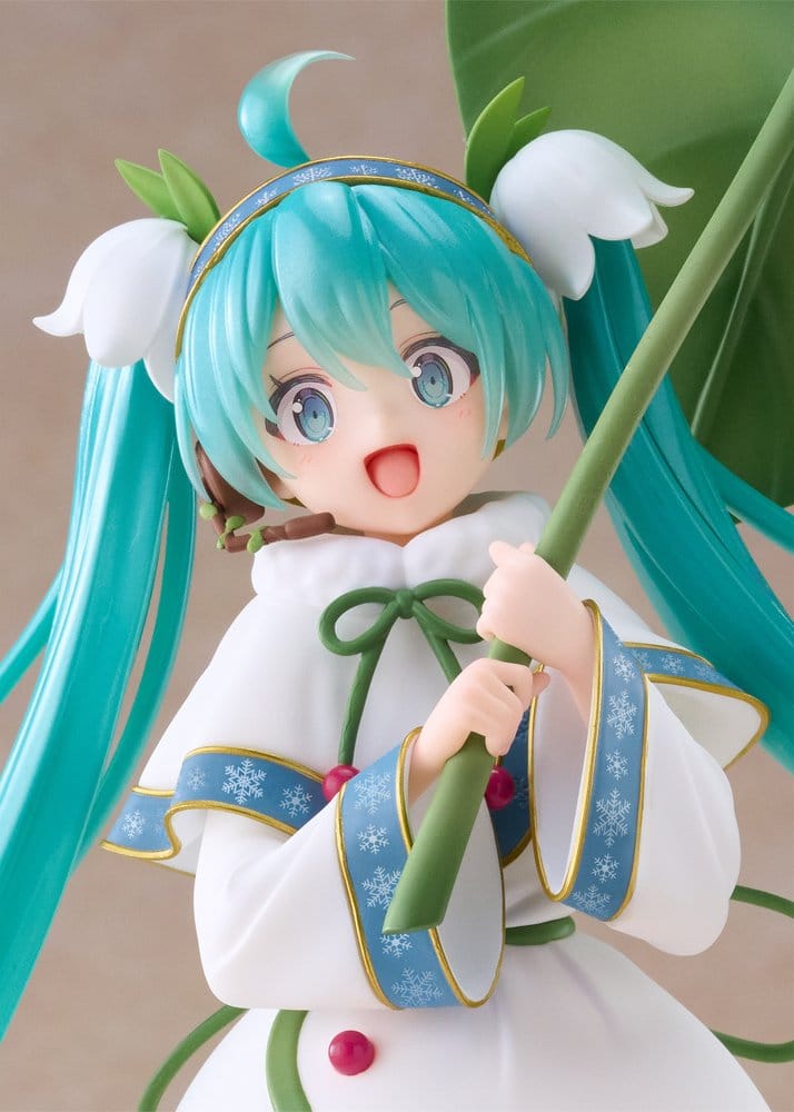PREORDINE+ 02/2027 Hatsune Miku AMP+ PVC Figure Snow Miku All Stars 2015 Ver. 22 cm