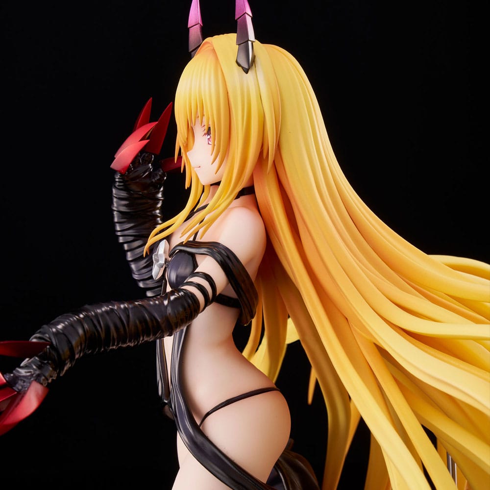 PREORDINE+ 01/2026 To Love-Ru Darkness PVC Statue 1/6 Golden Darkness Darkness Ver. 30 cm