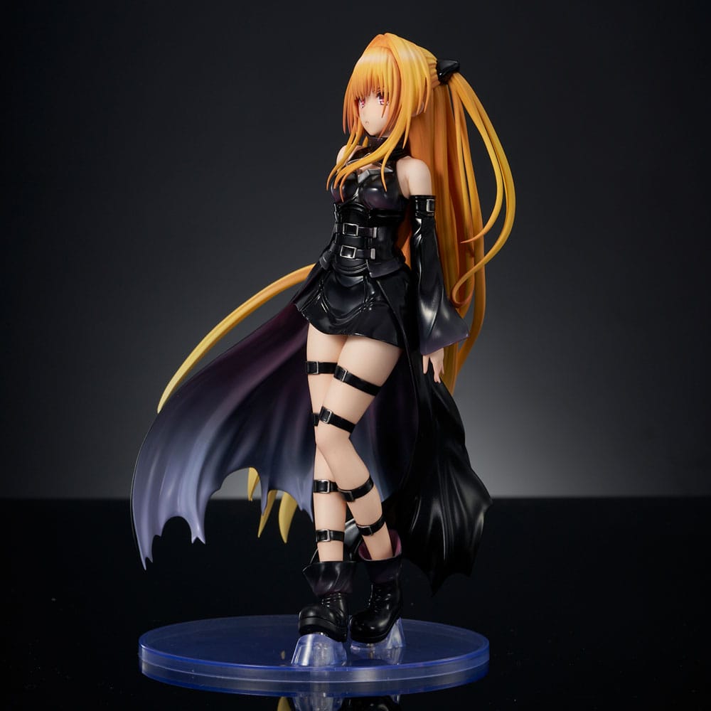 PREORDINE+ 05/2026 To Love-Ru Darkness PVC Statue 1/6 Golden Darkness Black Trance Version 20 cm