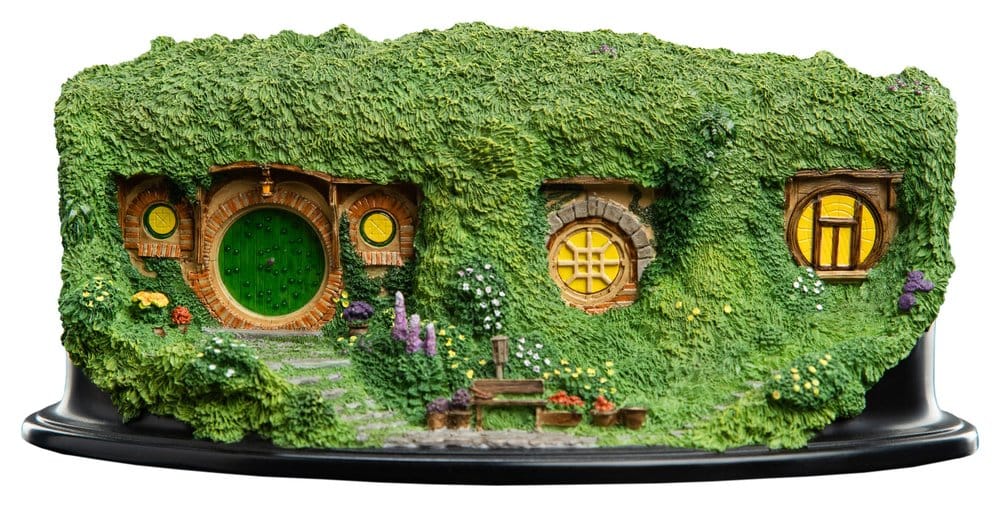 🧪 LAB | PREORDINE+ 06/2027 The Lord of the Rings Environment Hobbit Hole - Bag End - Illuminated Edition 7 cm