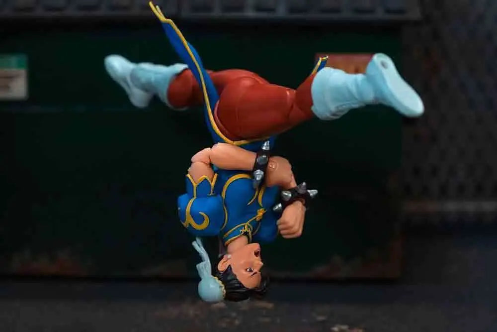 SU ORDINAZIONE STREET FIGHTER 2 CHUN LI BLUE DRESS 1/12 DELUXE ACTION FIGURE