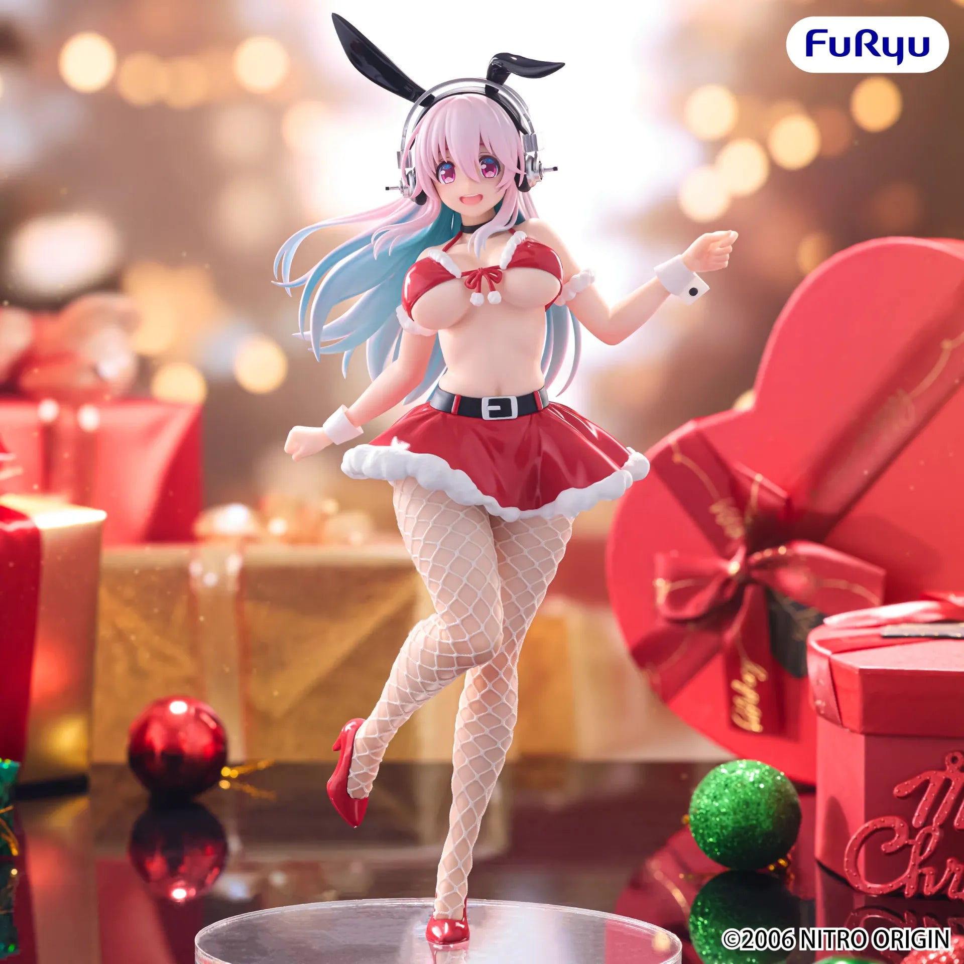 PREORDINE+ 03/2027 Super Sonico Santa Bicute Bunnies Figure
