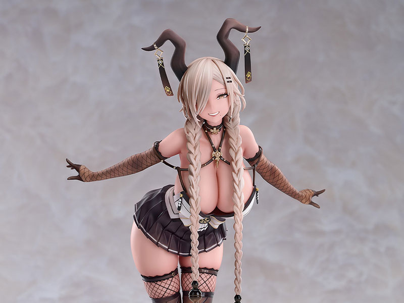 PREORDINE+ 10/2025 Azur Lane Owari: Light Equipment Ver. 26 cm Statue 1/7
