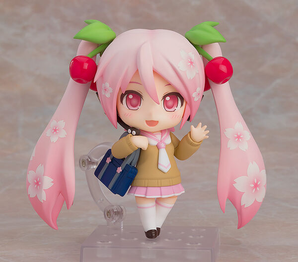 IN STOCK Hatsune Miku PVC Statue Nendoroid Sakura Miku Sailor Uniform Ver.