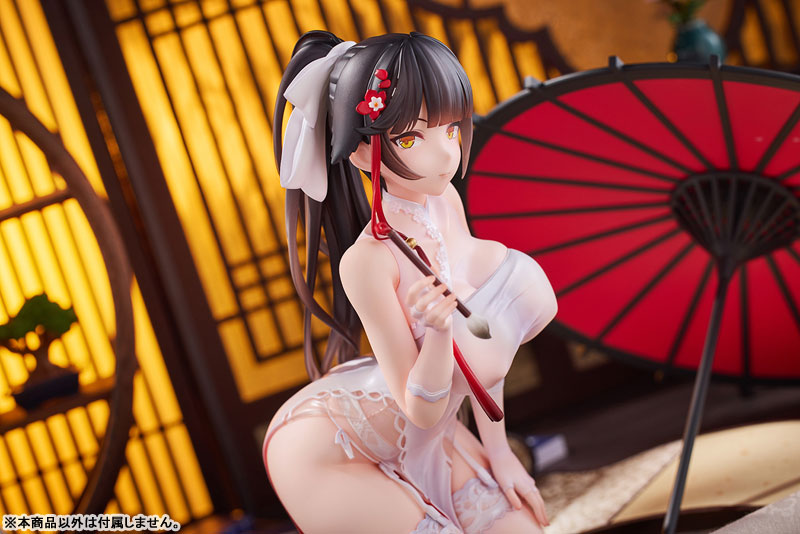 PREORDINE+ 11/2025 Azur Lane Statue 1/4 Takao 23 cm