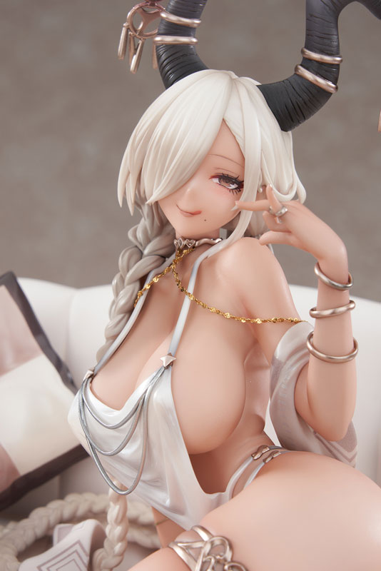 PREORDINE 01/2026 Azur Lane Owari Shimmering Forsythia Ver. 17 cm Statue 1/7 (PREORDINE NON CANCELLABILE)