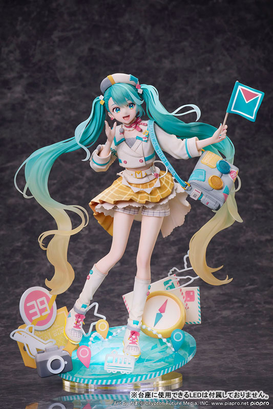 PREORDINE 10/2025 Hatsune Miku Magical Mirai 2024 Ver. 25 cm Statue 1/7  (PREORDINE NON CANCELLABILE)