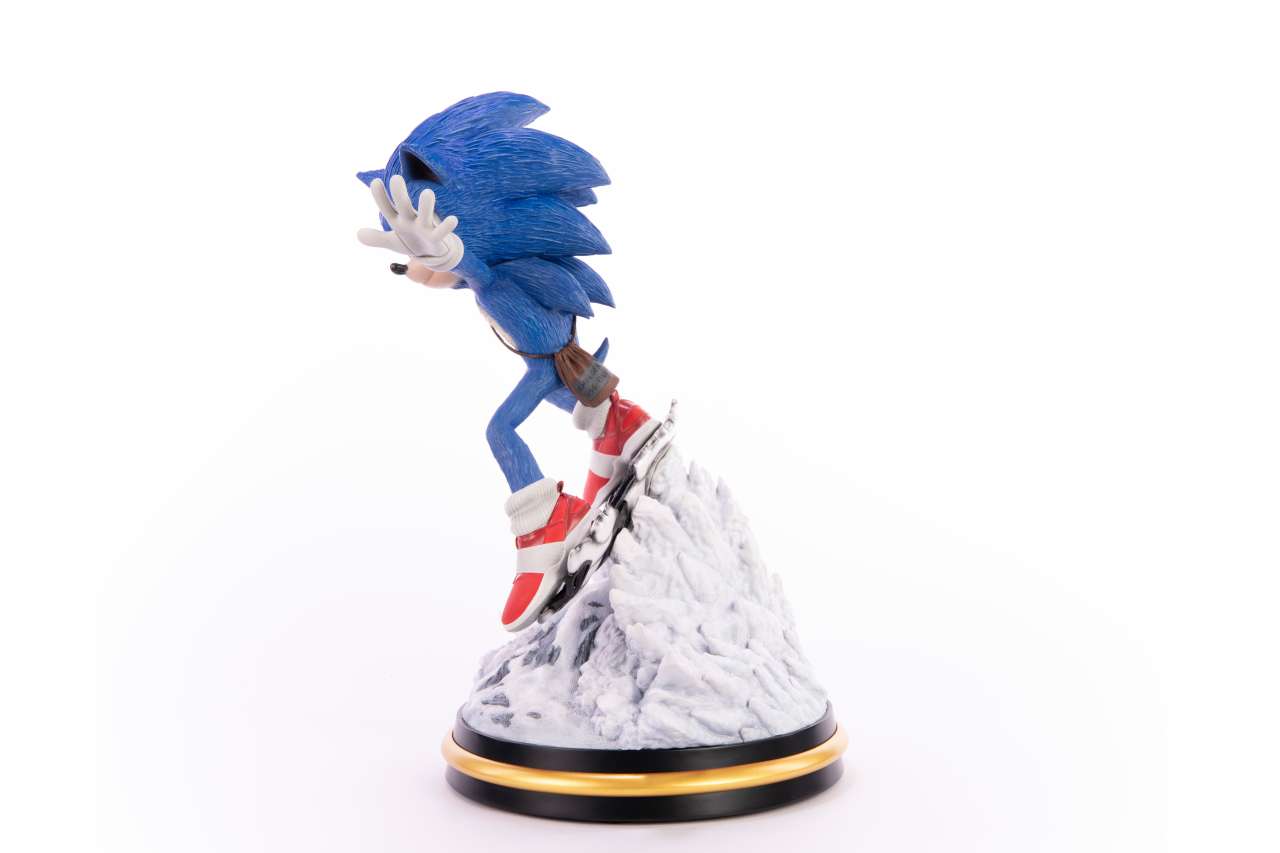 PREORDINE CHIUSO 03/2025 Sonic the Hedgehog 2 Sonic Mountain Chase Resin Statue 34 cm (PREORDINE NON CANCELLABILE)