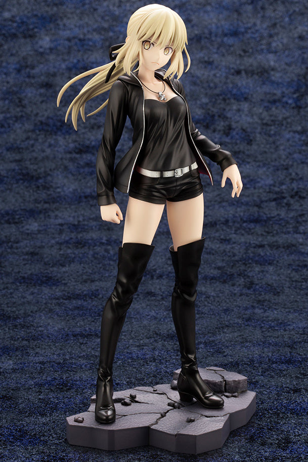 PREORDINE ESAURITO Fate/Grand Order PVC Statue 1/7 Saber/Altria Pendragon (Alter) Casual Ver. 24 cm