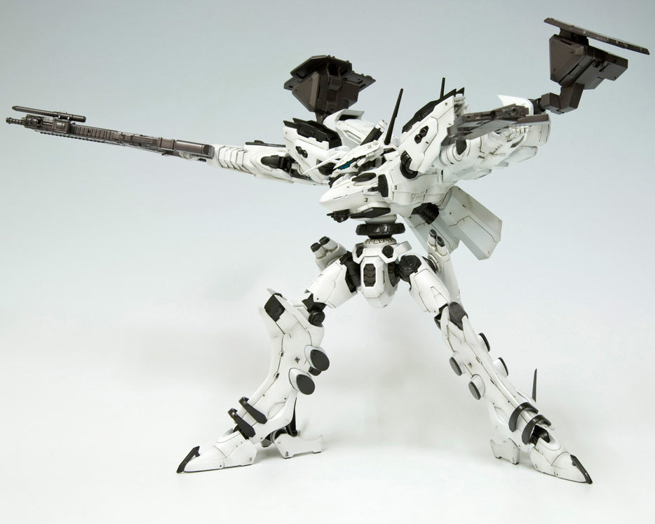 PREORDINE ESAURITO Armored Core LINEARK WHITE-GLINT 1/72 Model