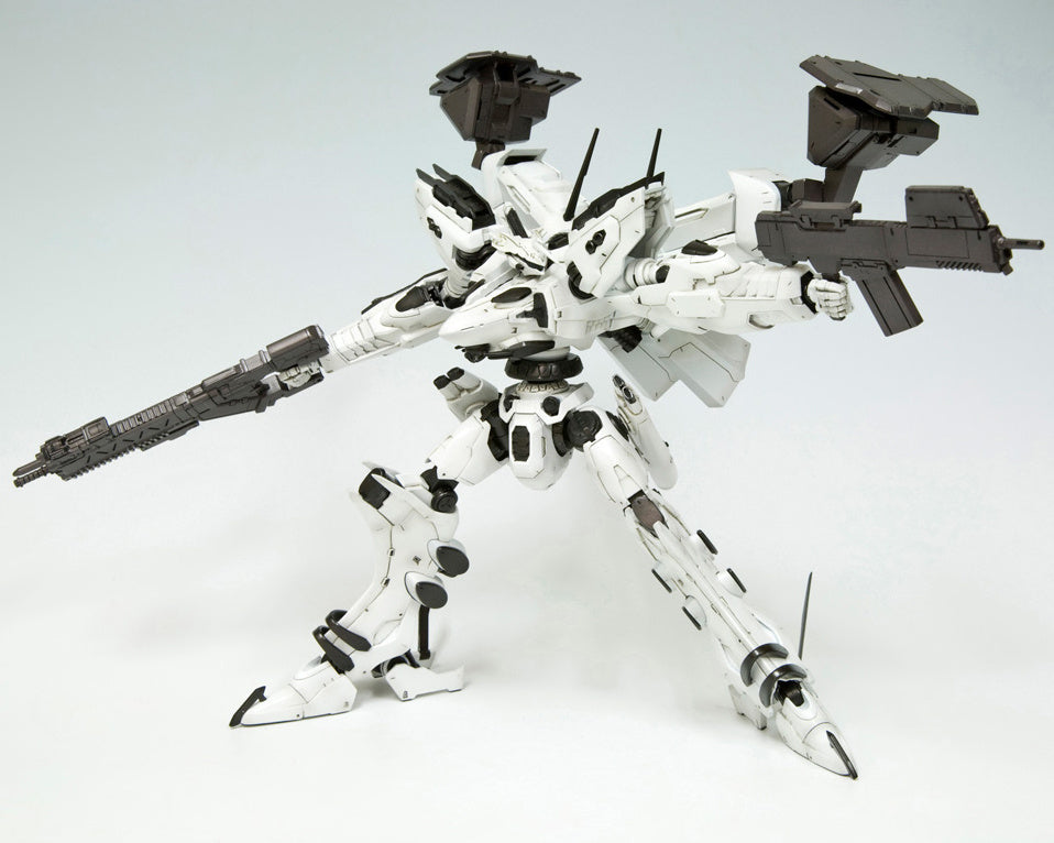 PREORDINE ESAURITO Armored Core LINEARK WHITE-GLINT 1/72 Model
