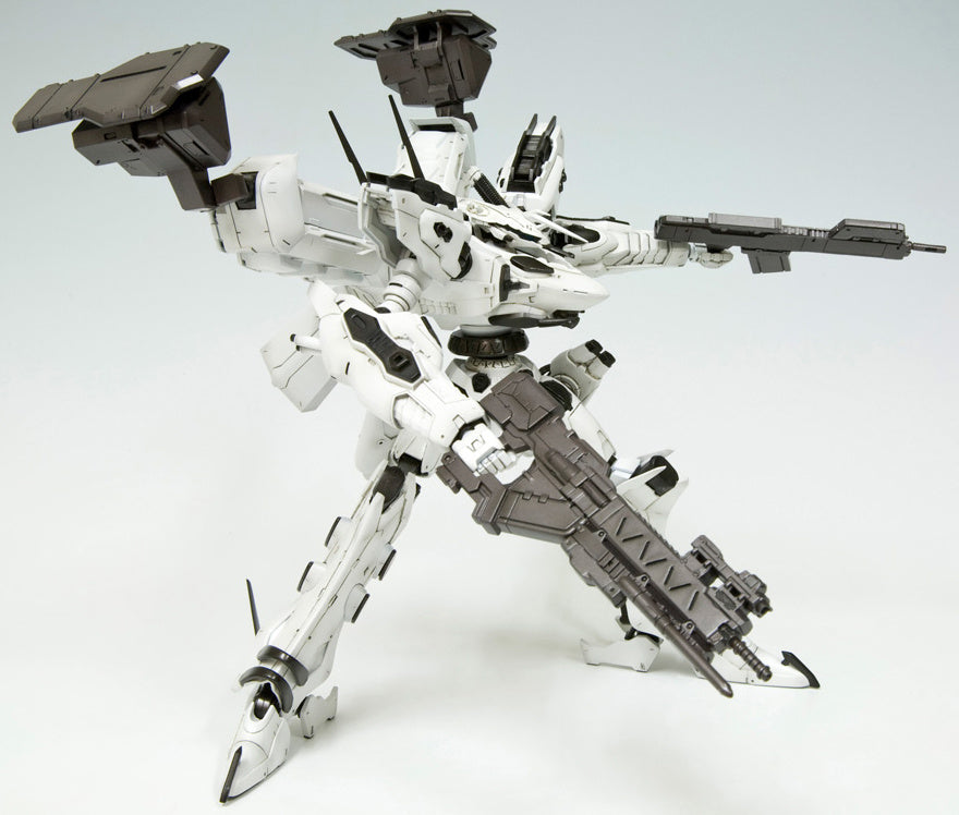 PREORDINE ESAURITO Armored Core LINEARK WHITE-GLINT 1/72 Model