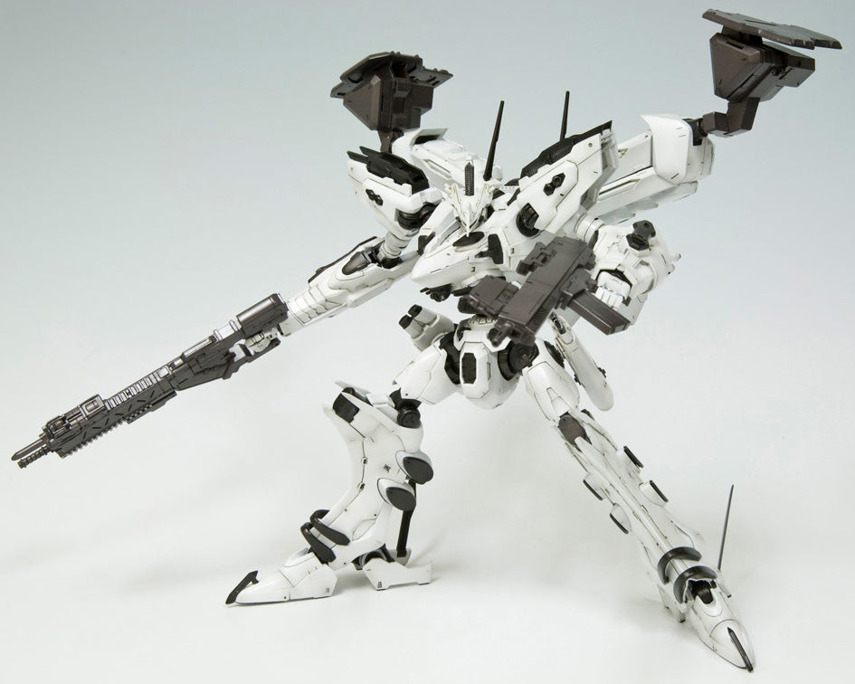 PREORDINE ESAURITO Armored Core LINEARK WHITE-GLINT 1/72 Model