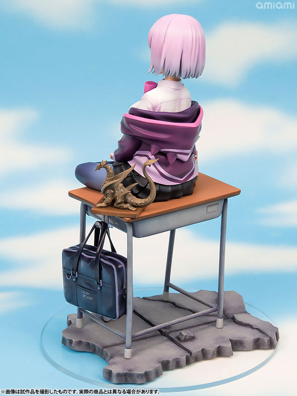 PREORDINE+ CHIUSO 06/2025 SSSS.Gridman Akane Shinjo 21 cm Statue 1/7